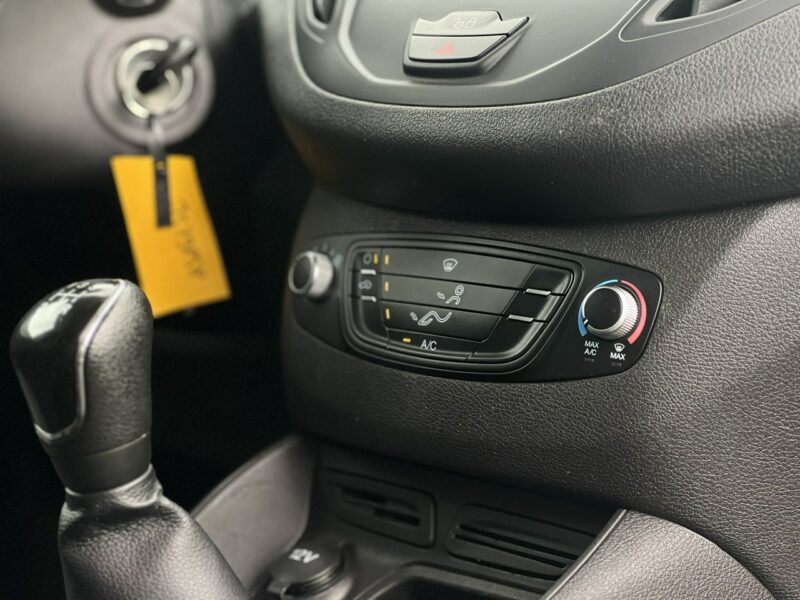 Ford Transit Courier Salon Polska Poleasingowy I właściciel Serwis ASO VAT 23% Bezwypadkowy