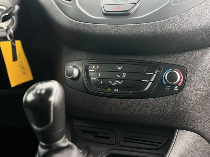 Ford Transit Courier Salon Polska Poleasingowy I właściciel Serwis ASO VAT 23% Bezwypadkowy