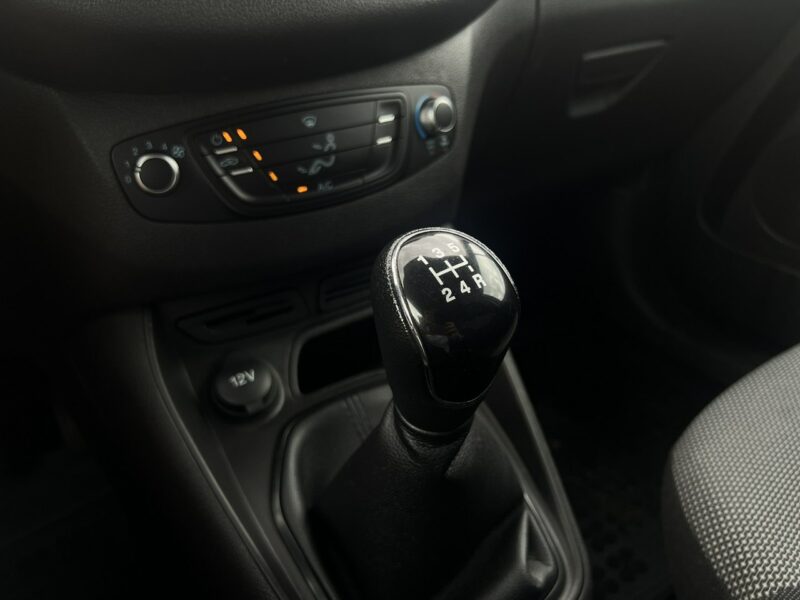Ford Transit Courier Salon Polska Poleasingowy I właściciel Serwis ASO VAT 23% Bezwypadkowy
