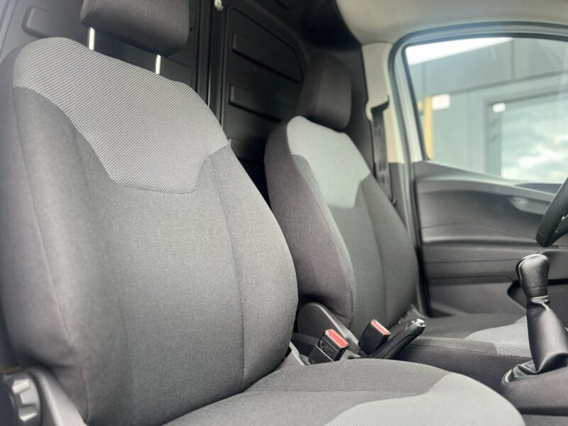 Ford Transit Courier Salon Polska Poleasingowy I właściciel Serwis ASO VAT 23% Bezwypadkowy