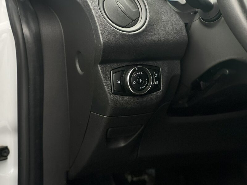 Ford Transit Courier Salon Polska Poleasingowy I właściciel Serwis ASO VAT 23% Bezwypadkowy