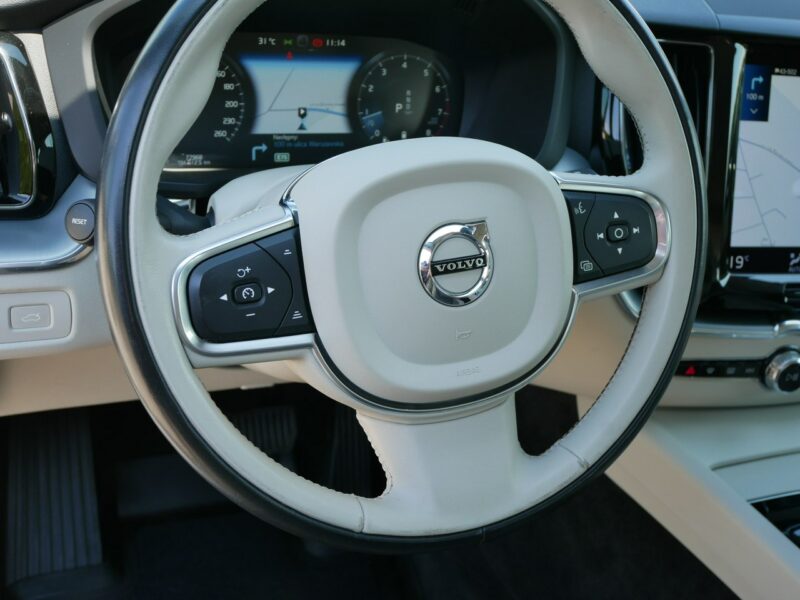 Volvo XC 60 2.0B4 197KM +14KM Momentum Pro M-hybrid +Hak -1 Wł -VAT 23% Brutto II (2017-)