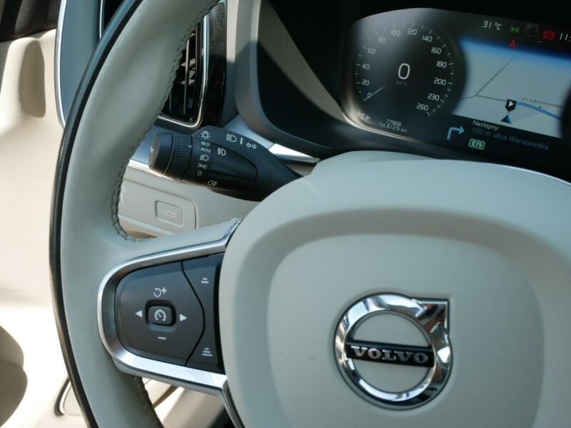 Volvo XC 60 2.0B4 197KM +14KM Momentum Pro M-hybrid +Hak -1 Wł -VAT 23% Brutto II (2017-)