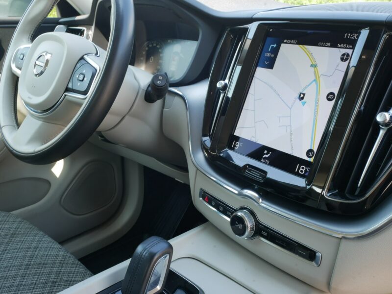 Volvo XC 60 2.0B4 197KM +14KM Momentum Pro M-hybrid +Hak -1 Wł -VAT 23% Brutto II (2017-)