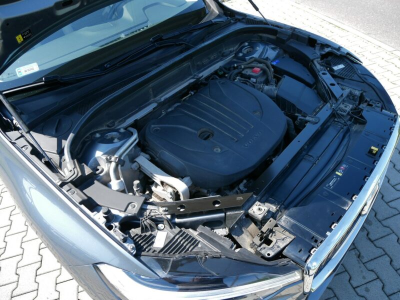 Volvo XC 60 2.0B4 197KM +14KM Momentum Pro M-hybrid +Hak -1 Wł -VAT 23% Brutto II (2017-)