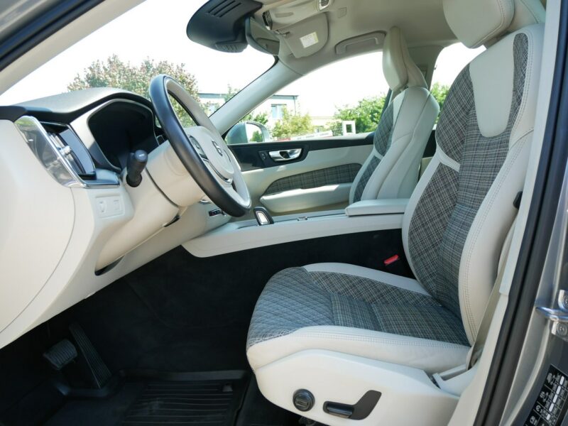 Volvo XC 60 2.0B4 197KM +14KM Momentum Pro M-hybrid +Hak -1 Wł -VAT 23% Brutto II (2017-)