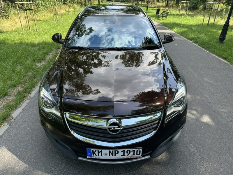 Opel Insignia Country Tourer 2.0 BiTurbo 195KM Navi Alu19'' Kamera Xenon 4x4 FULL A (2008-2017)