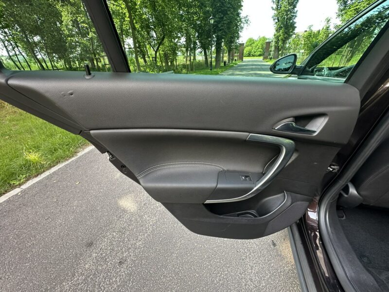 Opel Insignia Country Tourer 2.0 BiTurbo 195KM Navi Alu19'' Kamera Xenon 4x4 FULL A (2008-2017)