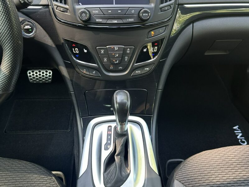 Opel Insignia Country Tourer 2.0 BiTurbo 195KM Navi Alu19'' Kamera Xenon 4x4 FULL A (2008-2017)