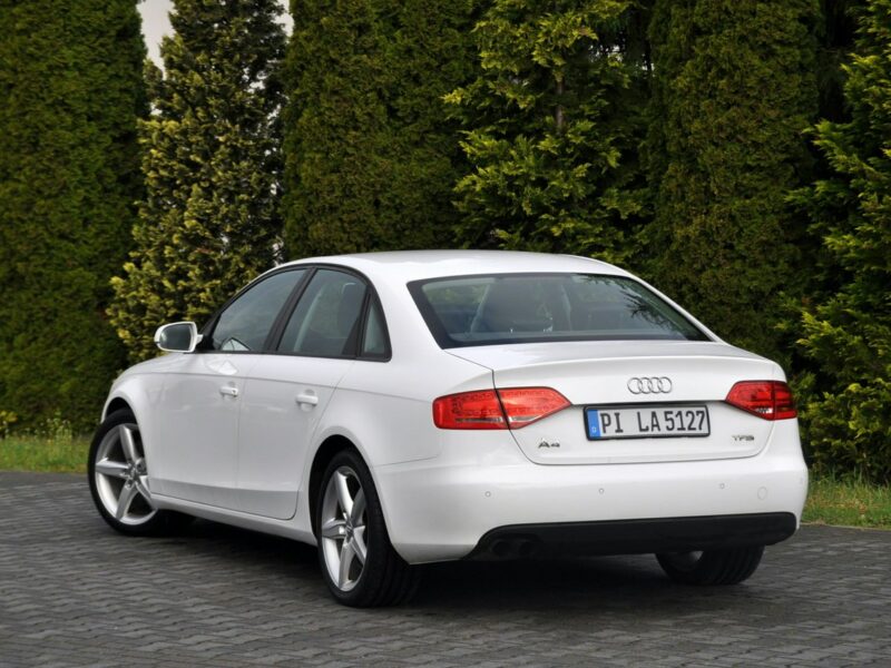 Audi A4 1.8T(160KM)*158tyś.km*Xenon*Led*Welur*Parktronik*I Wł*Alu 18"ASO Audi B8 (2007-2015)