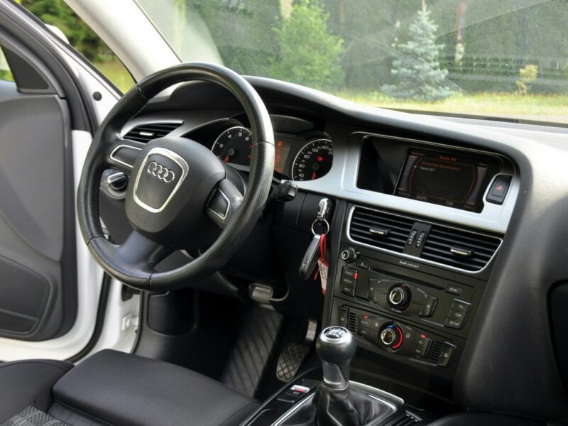 Audi A4 1.8T(160KM)*158tyś.km*Xenon*Led*Welur*Parktronik*I Wł*Alu 18"ASO Audi B8 (2007-2015)