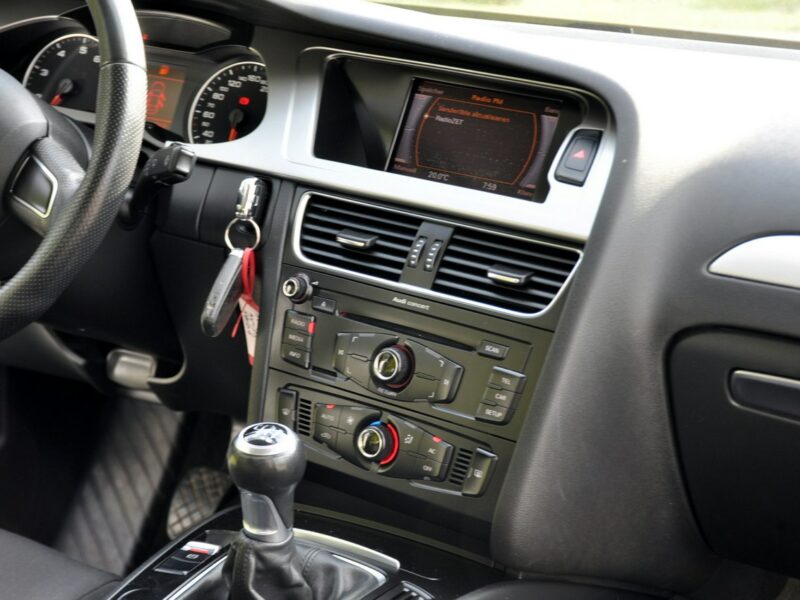 Audi A4 1.8T(160KM)*158tyś.km*Xenon*Led*Welur*Parktronik*I Wł*Alu 18"ASO Audi B8 (2007-2015)