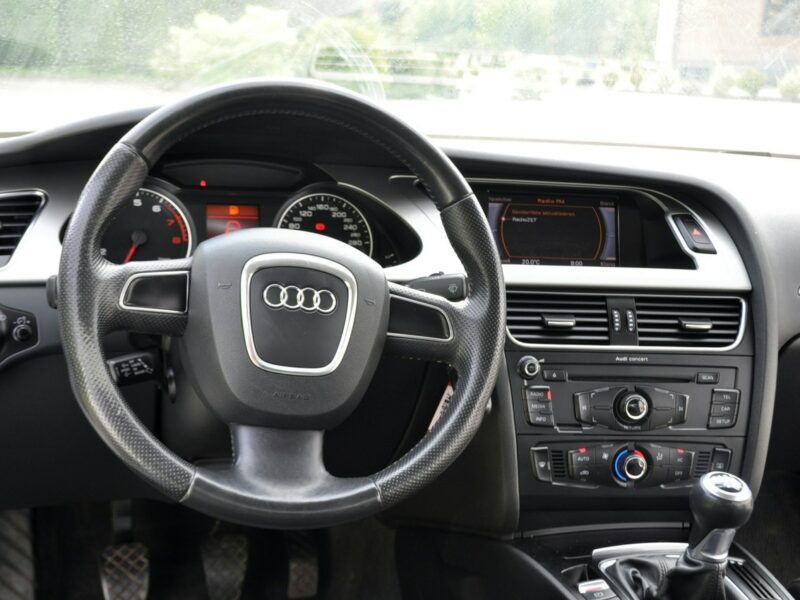 Audi A4 1.8T(160KM)*158tyś.km*Xenon*Led*Welur*Parktronik*I Wł*Alu 18"ASO Audi B8 (2007-2015)