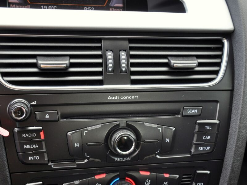 Audi A4 1.8T(160KM)*158tyś.km*Xenon*Led*Welur*Parktronik*I Wł*Alu 18"ASO Audi B8 (2007-2015)