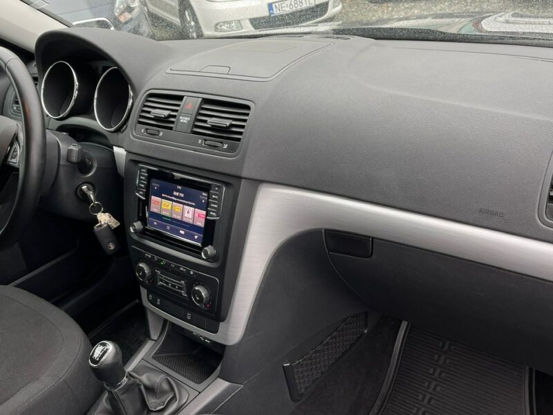 Škoda Yeti Benzyna Salon Polska Zarejestrowany Ubezpieczony I (2009-)