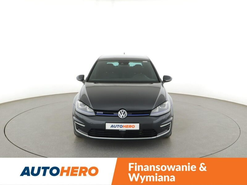 Volkswagen Golf PHEV bi-xenon navi klima auto kamera i czujniki parkowania grzane fote VII (2012-)