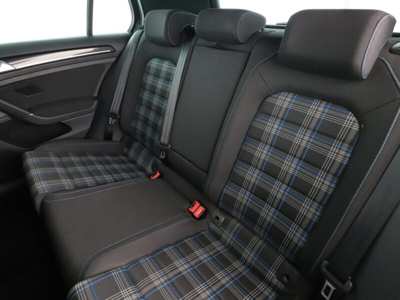 Volkswagen Golf PHEV bi-xenon navi klima auto kamera i czujniki parkowania grzane fote VII (2012-)