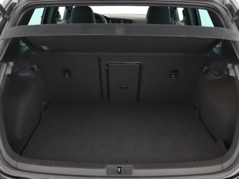Volkswagen Golf PHEV bi-xenon navi klima auto kamera i czujniki parkowania grzane fote VII (2012-)