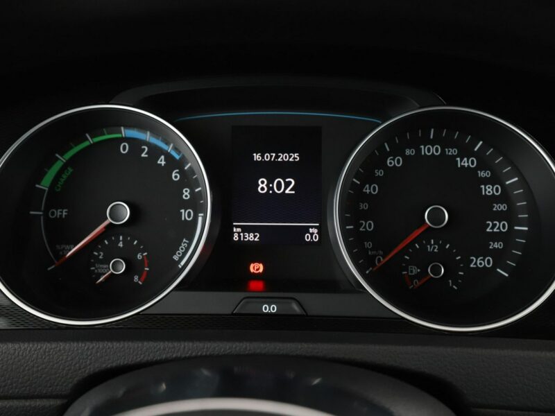 Volkswagen Golf PHEV bi-xenon navi klima auto kamera i czujniki parkowania grzane fote VII (2012-)