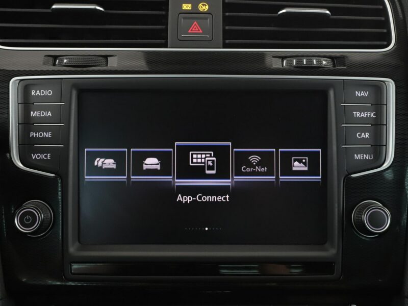 Volkswagen Golf PHEV bi-xenon navi klima auto kamera i czujniki parkowania grzane fote VII (2012-)