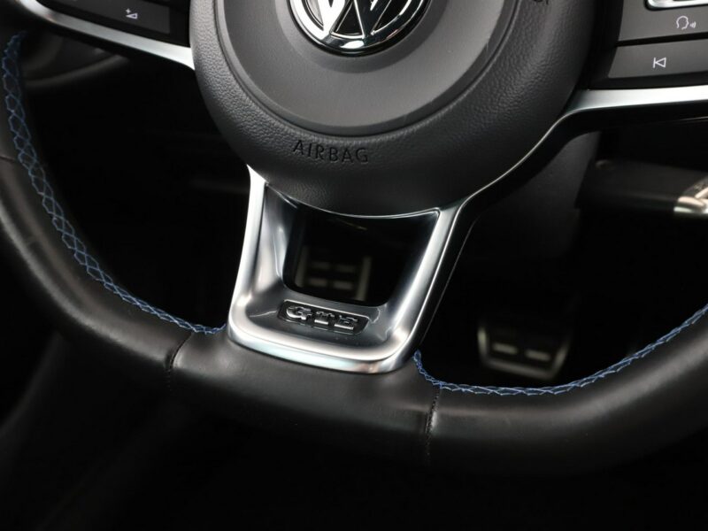 Volkswagen Golf PHEV bi-xenon navi klima auto kamera i czujniki parkowania grzane fote VII (2012-)