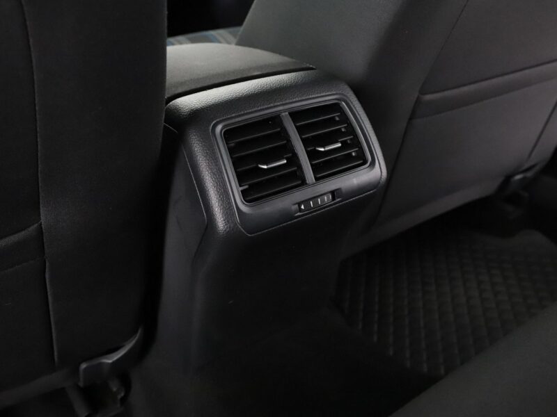 Volkswagen Golf PHEV bi-xenon navi klima auto kamera i czujniki parkowania grzane fote VII (2012-)