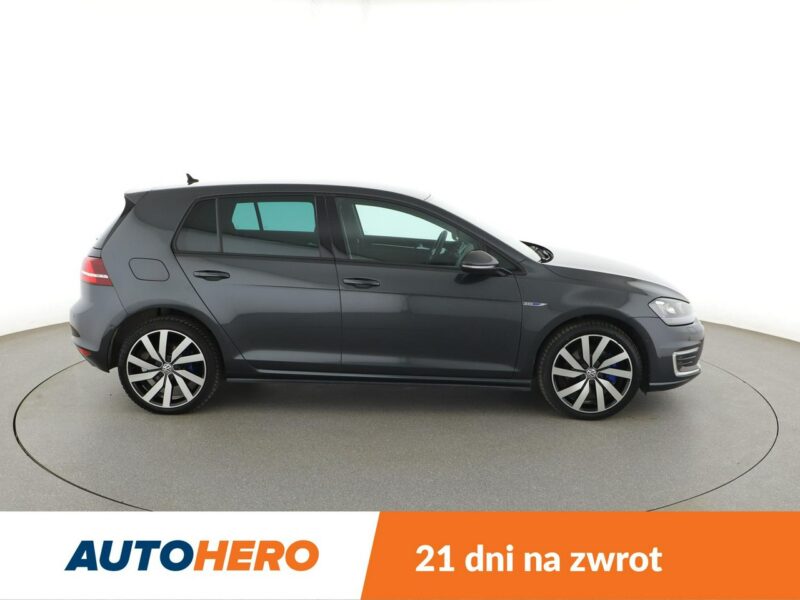 Volkswagen Golf PHEV bi-xenon navi klima auto kamera i czujniki parkowania grzane fote VII (2012-)