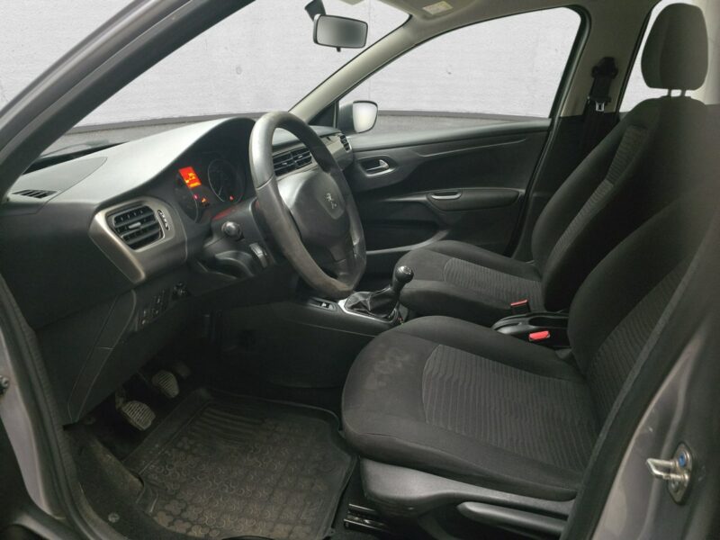 Peugeot 301