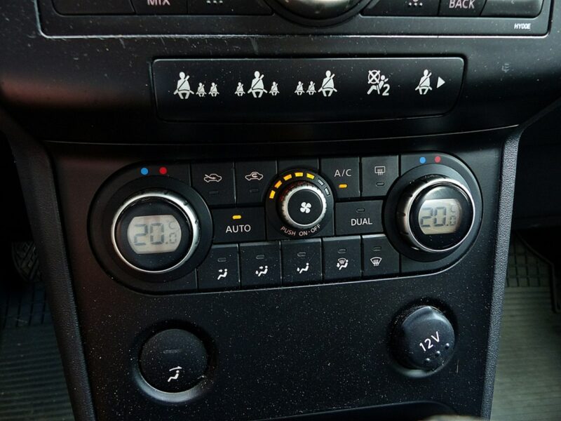 Nissan Qashqai 2.0 dCi*Tekna*Climatronic*Alu*Pełna Elektryka*Dobry Stan*ZOBACZ!!! I (2007-2013)