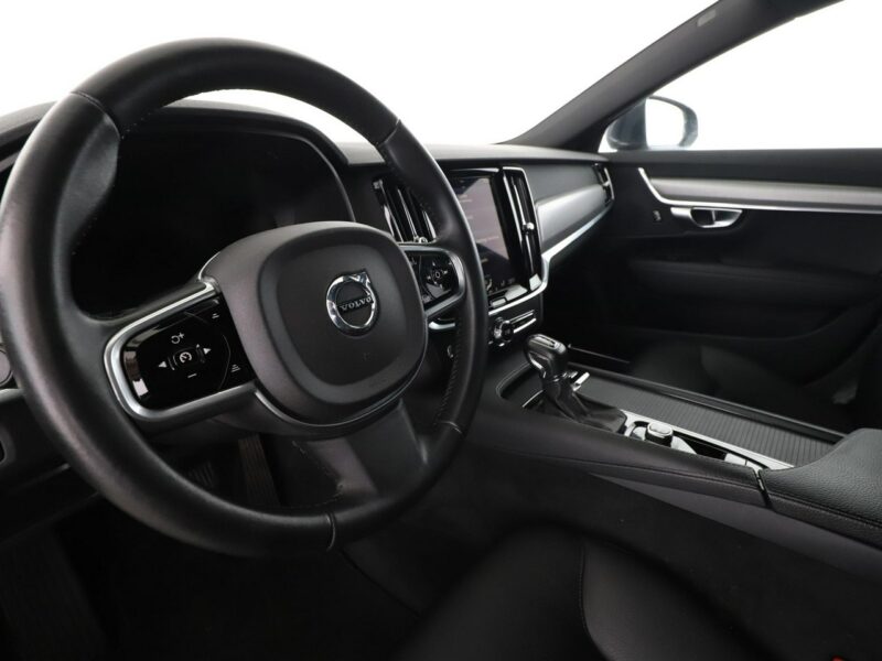 Volvo V90 automat full LED skóra navi el. sterowane i grzane fotele czujniki par
