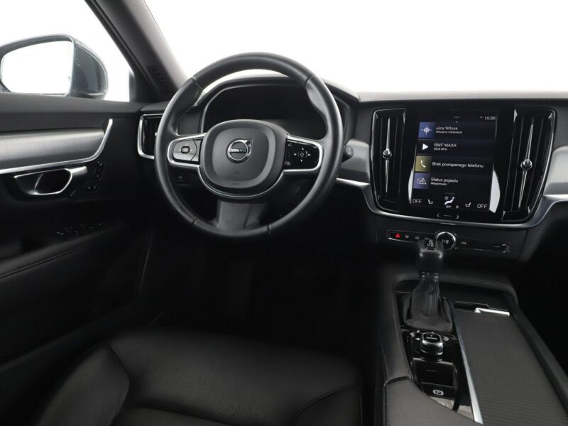 Volvo V90 automat full LED skóra navi el. sterowane i grzane fotele czujniki par