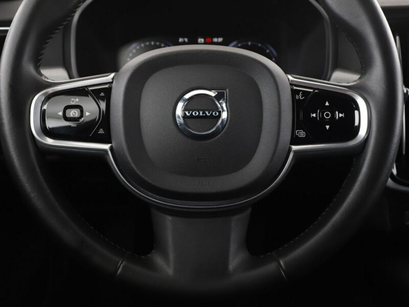 Volvo V90 automat full LED skóra navi el. sterowane i grzane fotele czujniki par