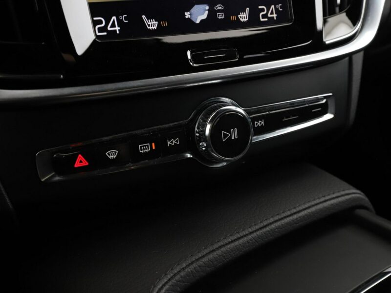 Volvo V90 automat full LED skóra navi el. sterowane i grzane fotele czujniki par