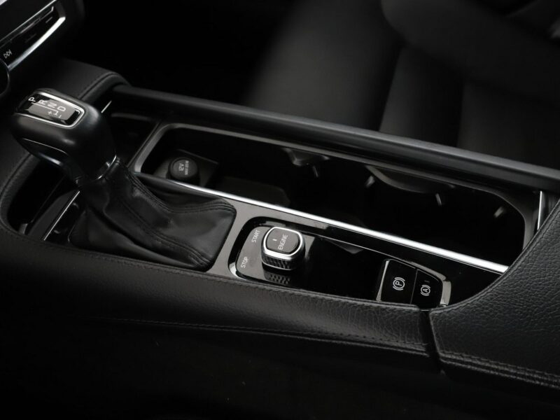 Volvo V90 automat full LED skóra navi el. sterowane i grzane fotele czujniki par