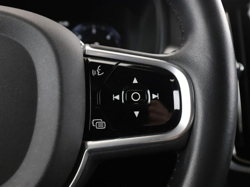 Volvo V90 automat full LED skóra navi el. sterowane i grzane fotele czujniki par