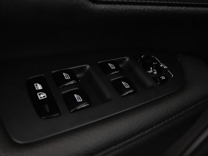 Volvo V90 automat full LED skóra navi el. sterowane i grzane fotele czujniki par