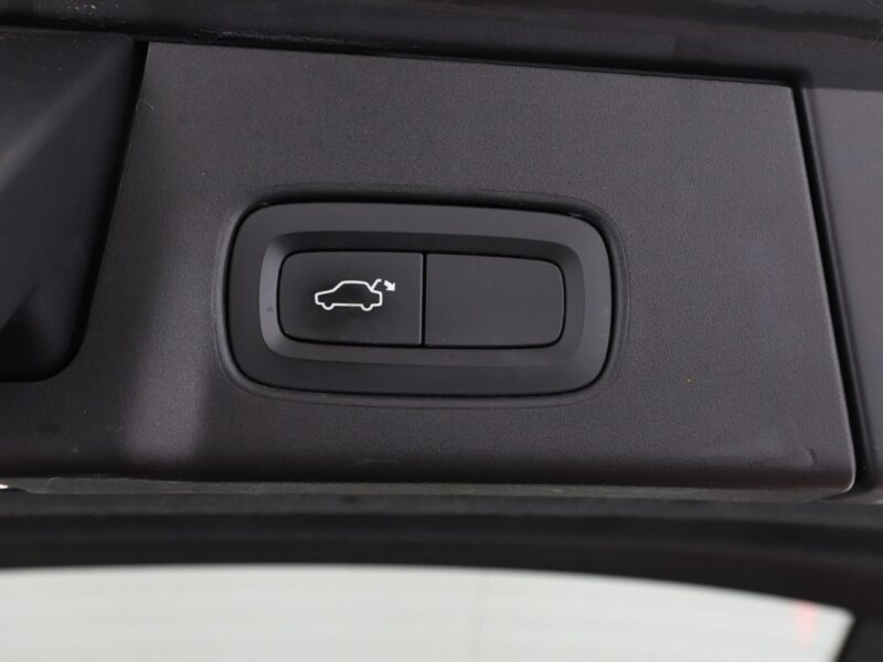 Volvo V90 automat full LED skóra navi el. sterowane i grzane fotele czujniki par