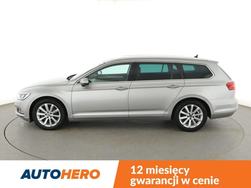 Volkswagen Passat navi skóra/alcantara LED klima auto grzane fotele czujniki parkowania B8 (2014-2023)