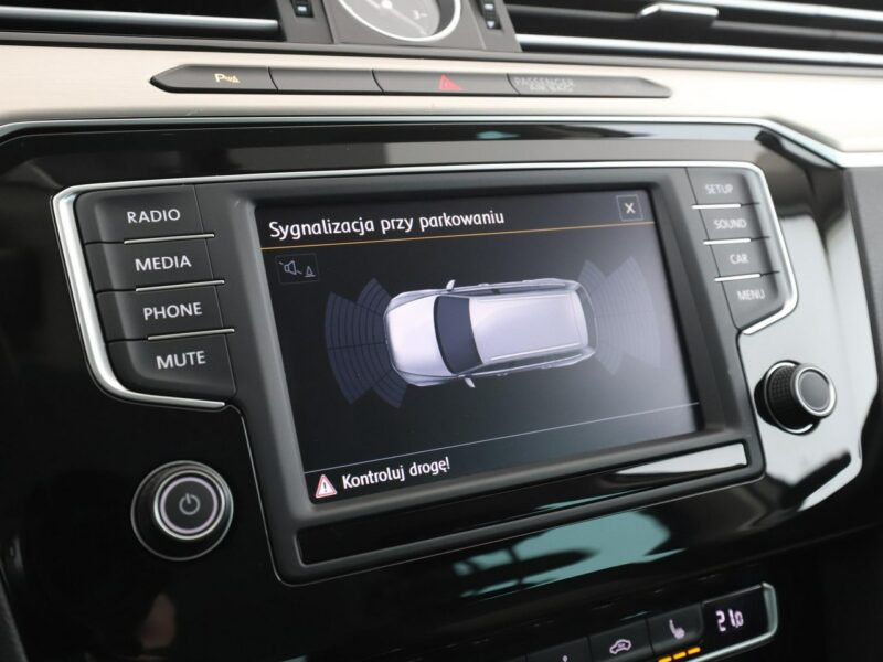 Volkswagen Passat navi skóra/alcantara LED klima auto grzane fotele czujniki parkowania B8 (2014-2023)