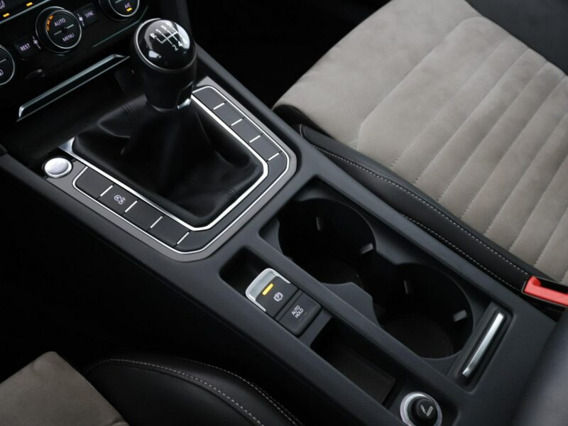 Volkswagen Passat navi skóra/alcantara LED klima auto grzane fotele czujniki parkowania B8 (2014-2023)