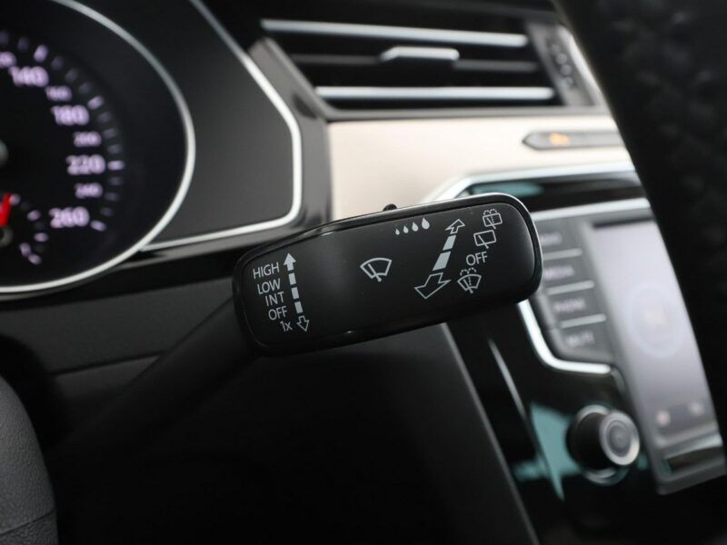 Volkswagen Passat navi skóra/alcantara LED klima auto grzane fotele czujniki parkowania B8 (2014-2023)