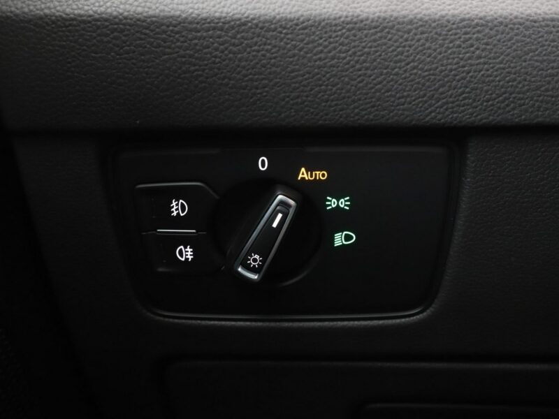 Volkswagen Passat navi skóra/alcantara LED klima auto grzane fotele czujniki parkowania B8 (2014-2023)