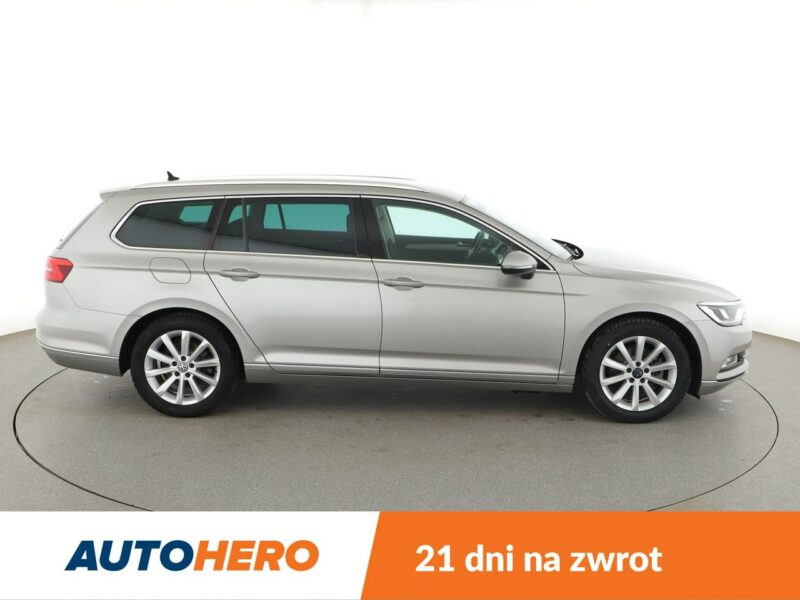Volkswagen Passat navi skóra/alcantara LED klima auto grzane fotele czujniki parkowania B8 (2014-2023)