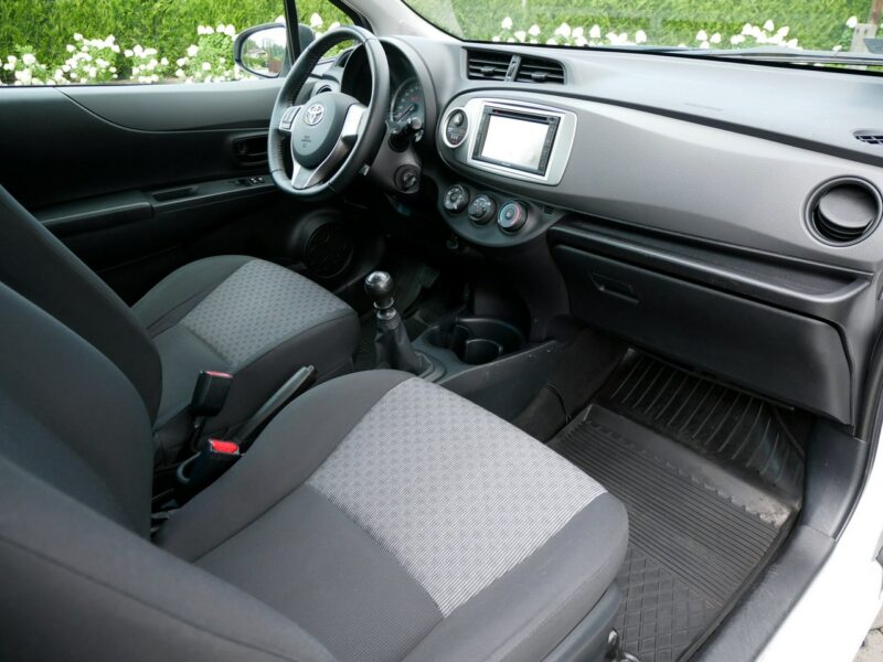 Toyota Yaris 1.4 D-4D 90KM [Eu5] 1 właściciel od 7 lat - Klima + Opony Zima III (2011-2019)