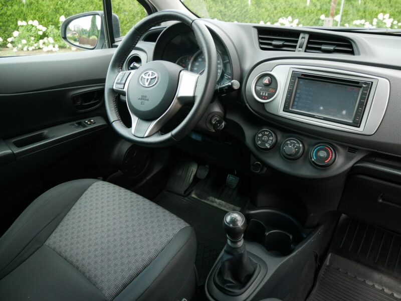 Toyota Yaris 1.4 D-4D 90KM [Eu5] 1 właściciel od 7 lat - Klima + Opony Zima III (2011-2019)