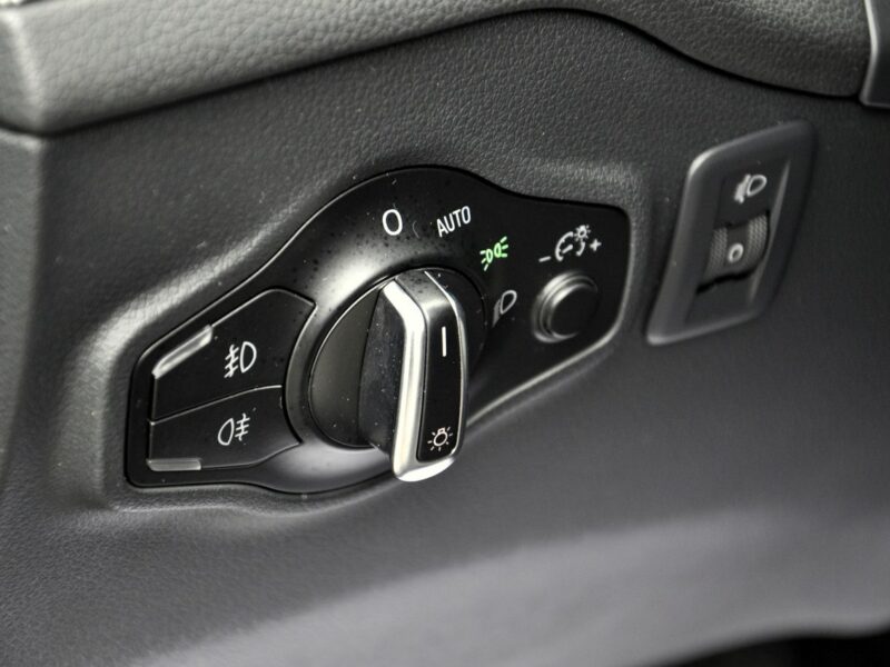Audi Q5 2,0TDi 143KM*Quattro*MMi*Navi*Model2011*Serwis*Alu*DVD 8R (2008-)
