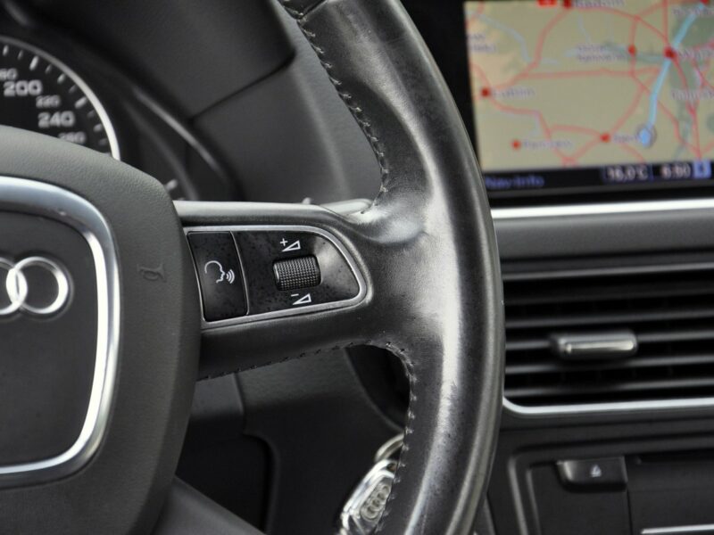 Audi Q5 2,0TDi 143KM*Quattro*MMi*Navi*Model2011*Serwis*Alu*DVD 8R (2008-)