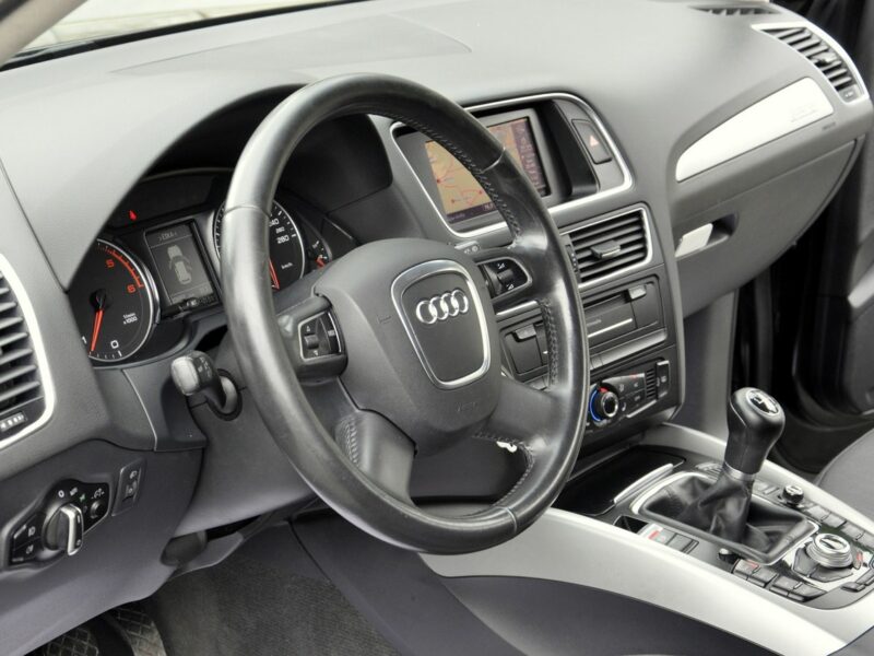 Audi Q5 2,0TDi 143KM*Quattro*MMi*Navi*Model2011*Serwis*Alu*DVD 8R (2008-)