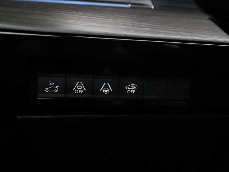 Peugeot 508 GT Line skóra/alcantra full LED panorama kamery II (2018-)
