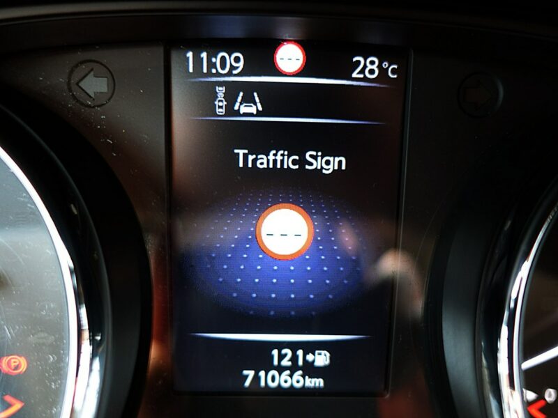 Nissan Qashqai TYLKO 71TYŚ KM PANORAMA+LED+NAVI+Kamera360 SERWIS GWAR. KRAJOWY BEZWYP II (2013-2021)